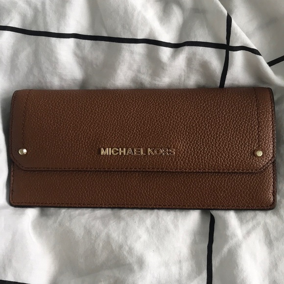 Michael Kors Handbags - Michael Kors Wallet